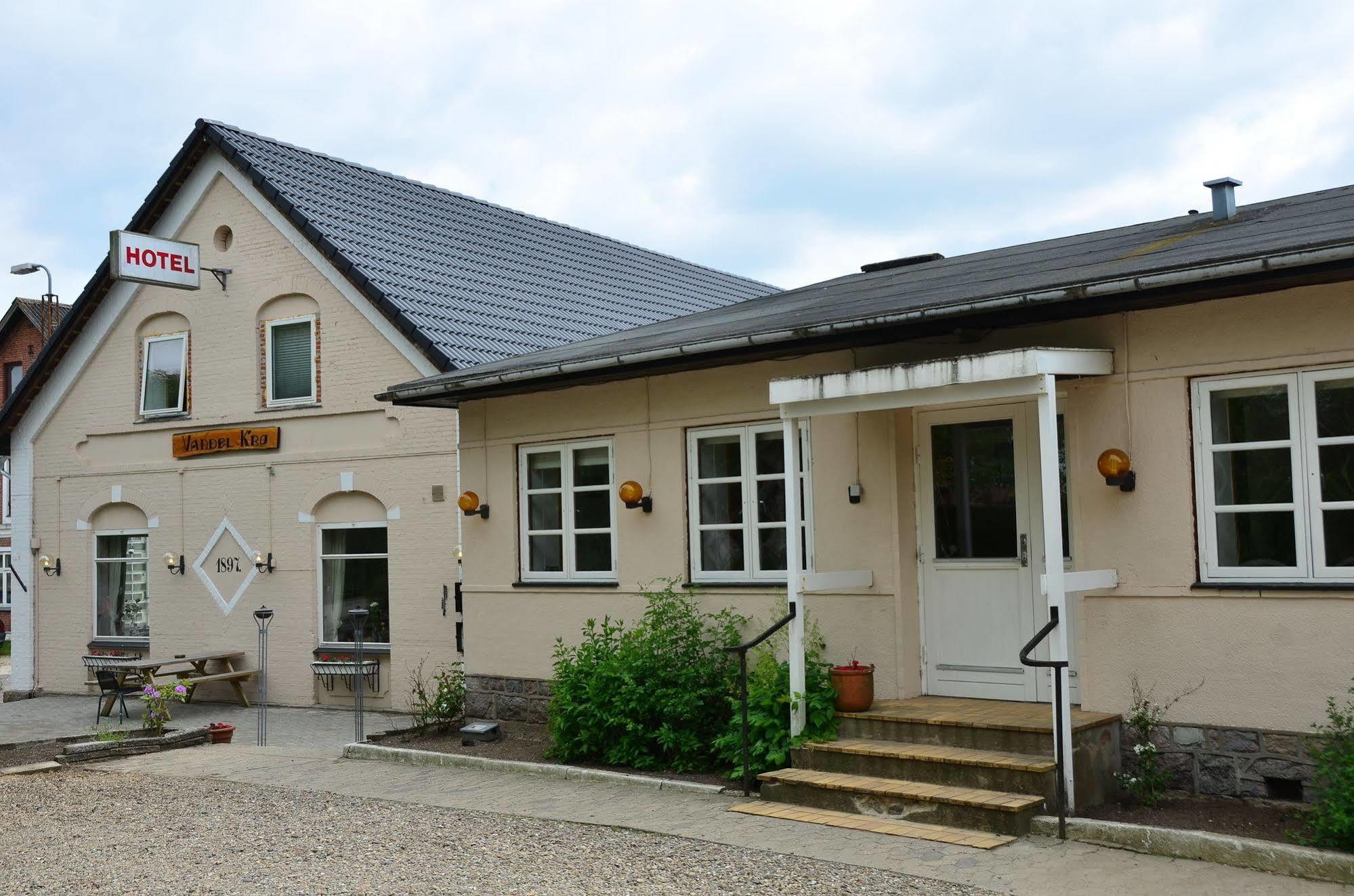 Vandel Hotel - Bed & Breakfast Billund Exterior photo
